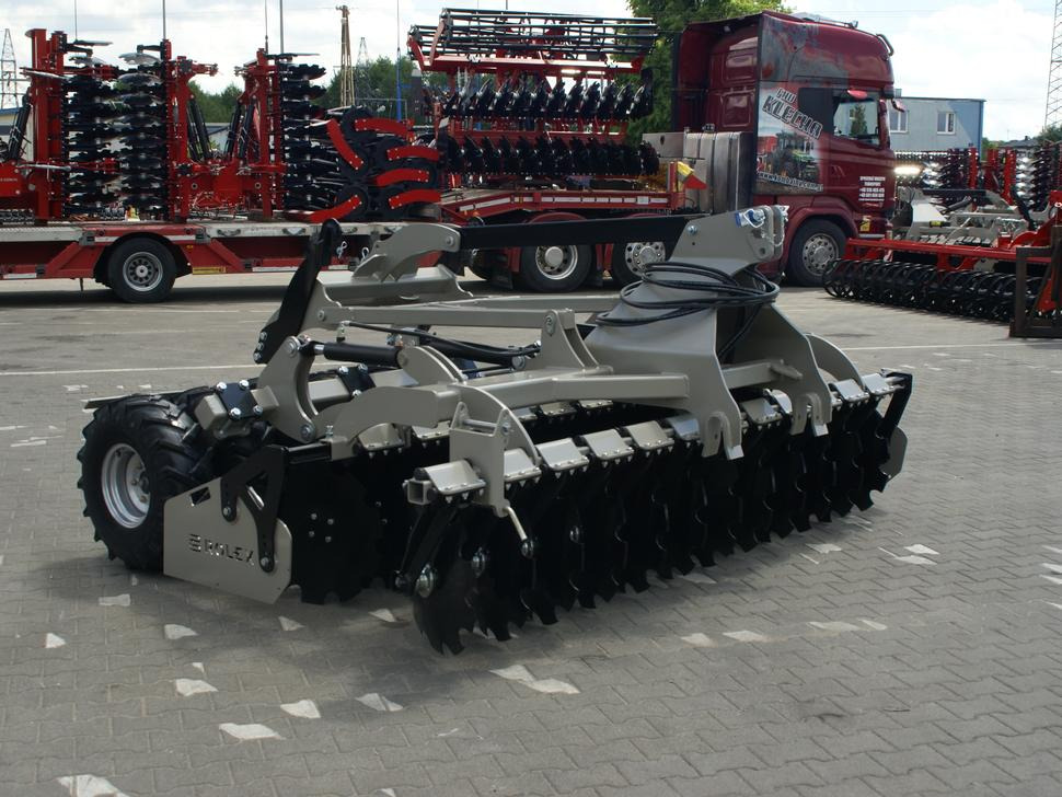 ROLEX Scheibenegge / Disc harrow with hydropack and tire roller / Dechaumeur à disques / Erpice a dischi / Дисковая борона с гидропаком и колёсным катком / Agregat talerzowy uprawowy z hydropackiem i - Rastras: foto 5 ROLEX Scheibenegge / Disc harrow with hydropack and tire roller / Dechaumeur à disques / Erpice a dischi / Дисковая борона с гидропаком и колёсным катком / Agregat talerzowy uprawowy z hydropackiem i - Rastras: foto 5