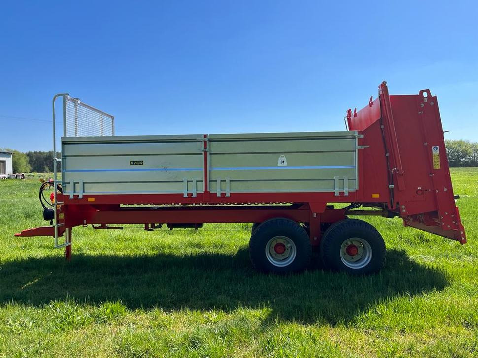 Roltrans Miststreuer / Manure spreader / Épandeur à fumier / Spandiletame / Разбрасыватель органических удобрений / Rozrzutnik obornika N250/32 JAMNIK 8 t - Esparcidor de estiércol: foto 2 Roltrans Miststreuer / Manure spreader / Épandeur à fumier / Spandiletame / Разбрасыватель органических удобрений / Rozrzutnik obornika N250/32 JAMNIK 8 t - Esparcidor de estiércol: foto 2