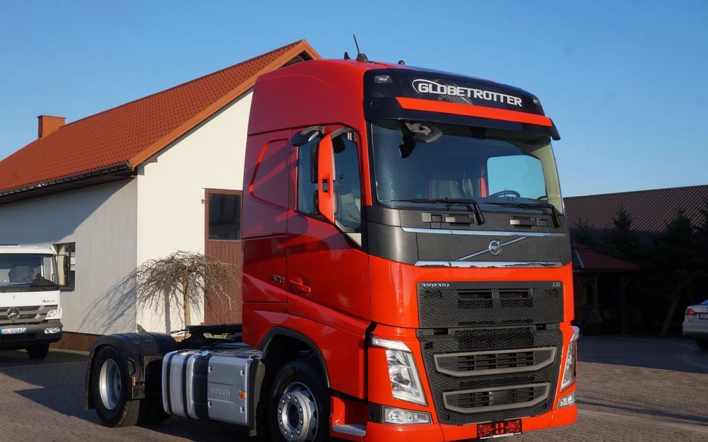 Volvo FH 4 EURO 6 GLOBETROTTER NISKI PRZEBIEG PEŁEN SERWIS - Cabeza tractora: foto 1 Volvo FH 4 EURO 6 GLOBETROTTER NISKI PRZEBIEG PEŁEN SERWIS - Cabeza tractora: foto 1