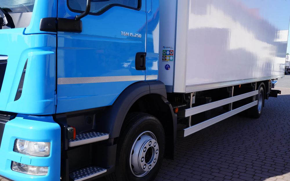 MAN TGM 15.250 EURO 6 CHŁODNIA LAMBERET ŁAD 7.300 KG NISKI PRZEBIEG - Frigorífico camión: foto 5 MAN TGM 15.250 EURO 6 CHŁODNIA LAMBERET ŁAD 7.300 KG NISKI PRZEBIEG - Frigorífico camión: foto 5