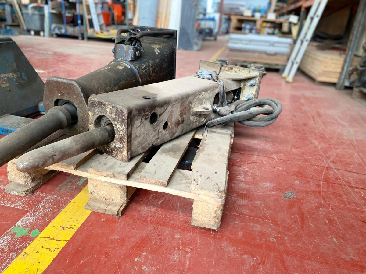 Brise roche hydraulique BRH Pour pelle de 5T à 8T - Martillo hidráulico: foto 4 Brise roche hydraulique BRH Pour pelle de 5T à 8T - Martillo hidráulico: foto 4