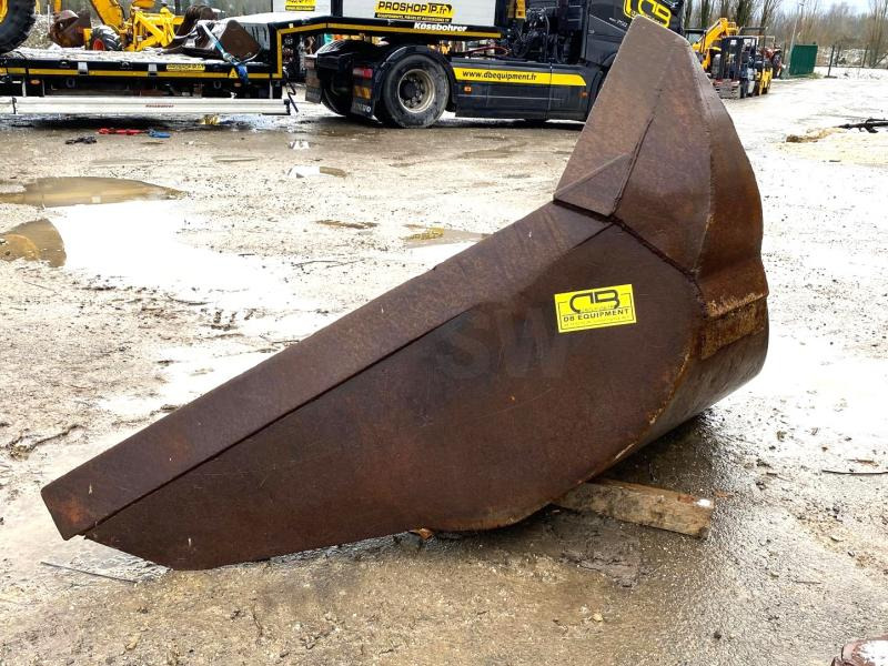 Godet trapèze attache Morin M6 - Cazo para excavadora: foto 4 Godet trapèze attache Morin M6 - Cazo para excavadora: foto 4