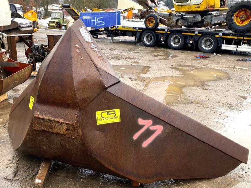 Godet trapèze attache Morin M6 - Cazo para excavadora: foto 5 Godet trapèze attache Morin M6 - Cazo para excavadora: foto 5