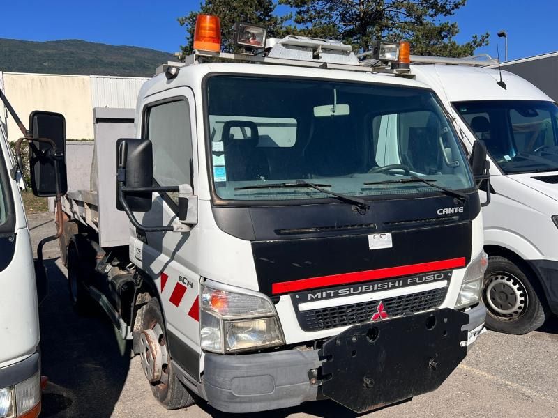 Mitsubishi Fuso Camion ampliroll 6,5T - Multibasculante camión: foto 2 Mitsubishi Fuso Camion ampliroll 6,5T - Multibasculante camión: foto 2