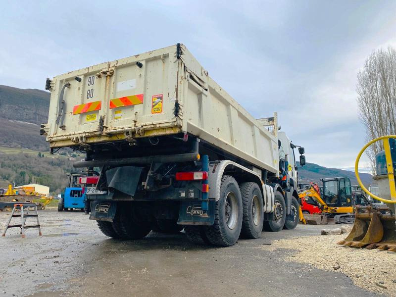 Renault Kerax 8x4 520 BIBENNE CIF GRUE CORMACH - Volquete camión: foto 4 Renault Kerax 8x4 520 BIBENNE CIF GRUE CORMACH - Volquete camión: foto 4