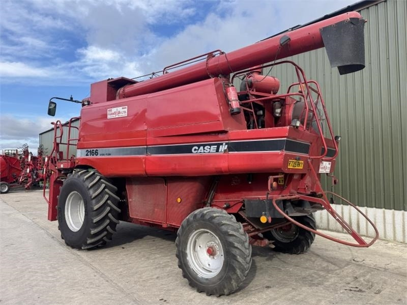 Case Axial-Flow Case Axial Flow 2166 c/w 1030 Header - Accesorios para cosechadoras: foto 2 Case Axial-Flow Case Axial Flow 2166 c/w 1030 Header - Accesorios para cosechadoras: foto 2