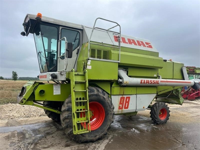 Claas Dominator Classic 98 c/w C450 Header - Accesorios para cosechadoras: foto 1 Claas Dominator Classic 98 c/w C450 Header - Accesorios para cosechadoras: foto 1