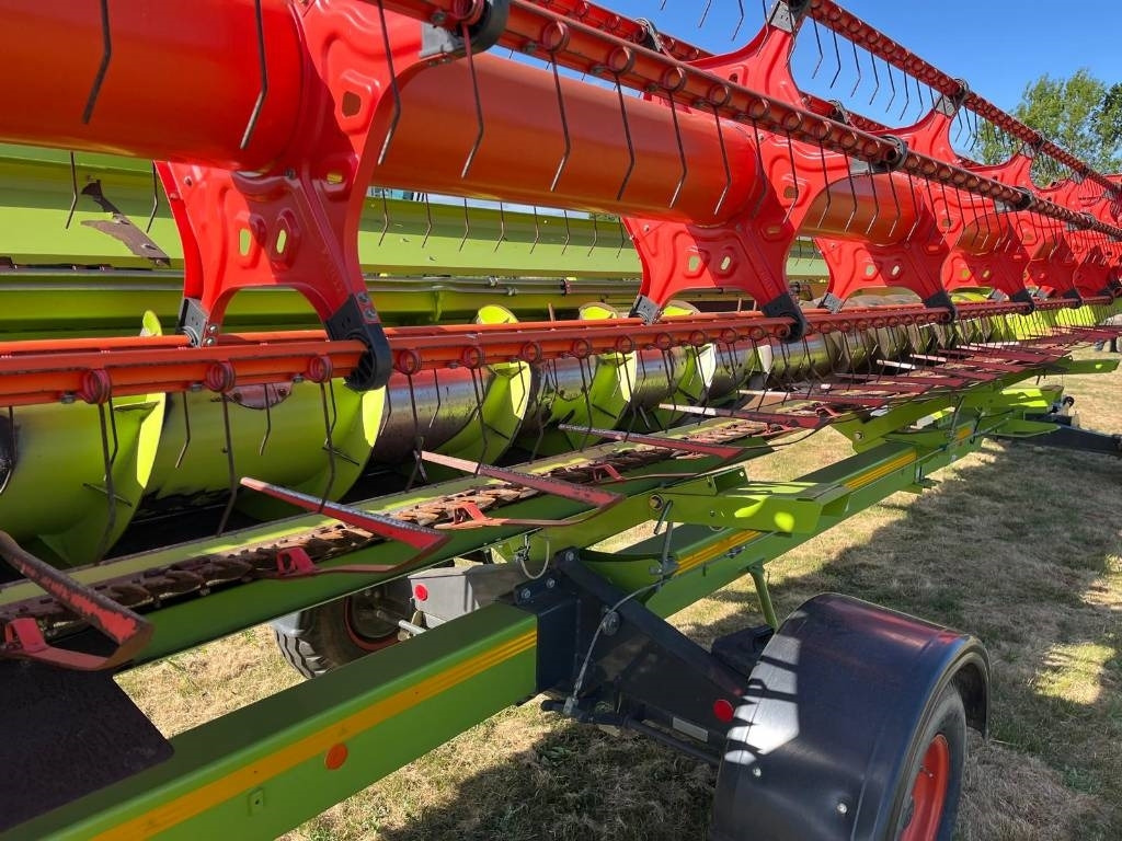 Cosechadora de granos Claas Lexion 750TT c/w V900 Header: foto 18