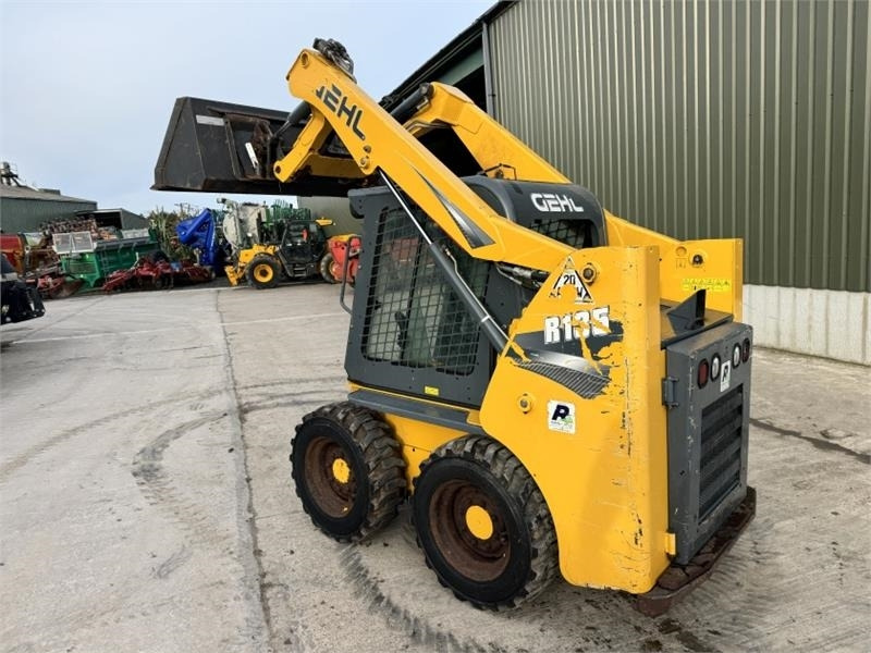 Gehl R135 Skid Steer - Minicargadora: foto 2 Gehl R135 Skid Steer - Minicargadora: foto 2