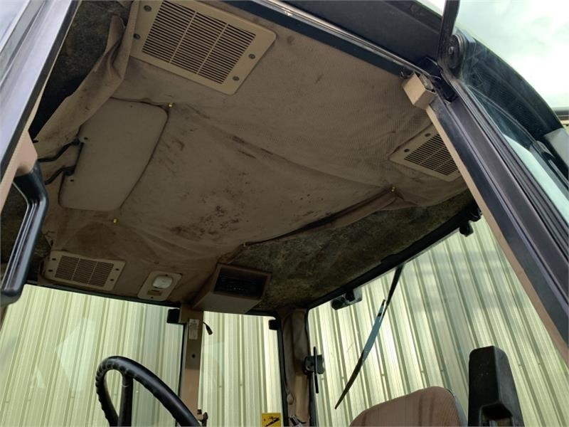 Tractor John Deere 6800 Tractor: foto 15 Tractor John Deere 6800 Tractor: foto 15