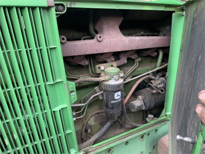 Tractor John Deere 6800 Tractor: foto 12 Tractor John Deere 6800 Tractor: foto 12