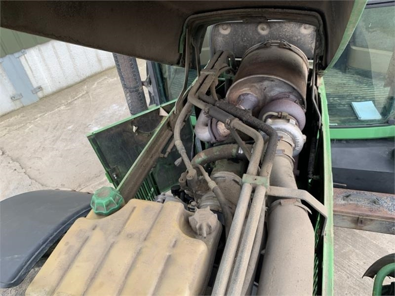 Tractor John Deere 6800 Tractor: foto 13 Tractor John Deere 6800 Tractor: foto 13