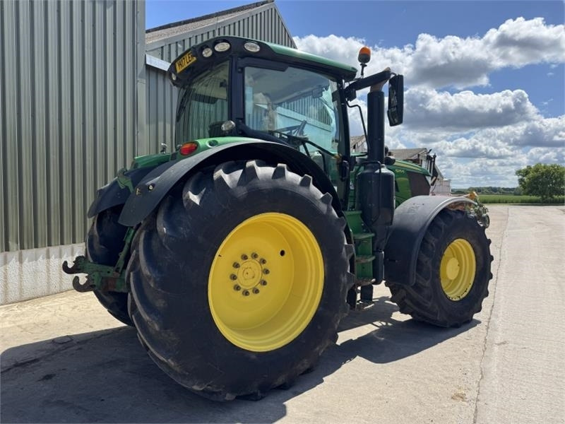 John Deere John Deere 6215R Autopower - Tractor: foto 4 John Deere John Deere 6215R Autopower - Tractor: foto 4