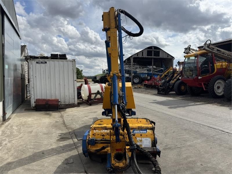 Bomford Turner B81-81T Hedge Cutter - Maquinaria forestal: foto 3 Bomford Turner B81-81T Hedge Cutter - Maquinaria forestal: foto 3