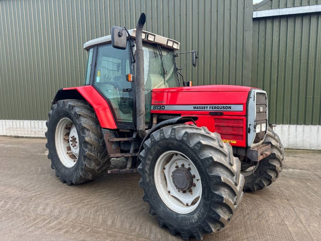 Massey Ferguson 8130 - Tractor: foto 2 Massey Ferguson 8130 - Tractor: foto 2