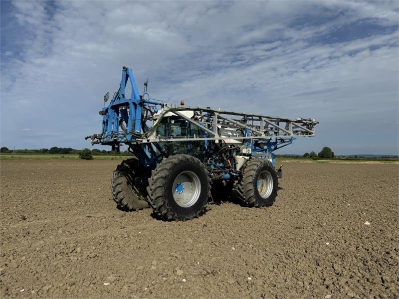 Matrot M44D 36m Self Propelled Sprayer - Pulverizador suspendido: foto 1 Matrot M44D 36m Self Propelled Sprayer - Pulverizador suspendido: foto 1