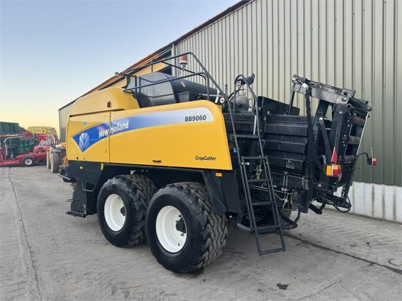 New Holland BB9060 Baler - Empacadora de pacas cuadradas: foto 2 New Holland BB9060 Baler - Empacadora de pacas cuadradas: foto 2