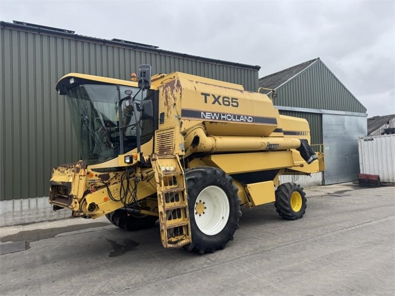 New Holland TX65 c/w 17ft Header - Accesorios para cosechadoras: foto 1 New Holland TX65 c/w 17ft Header - Accesorios para cosechadoras: foto 1