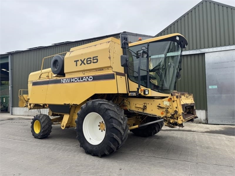 New Holland TX65 c/w 17ft Header - Accesorios para cosechadoras: foto 3 New Holland TX65 c/w 17ft Header - Accesorios para cosechadoras: foto 3