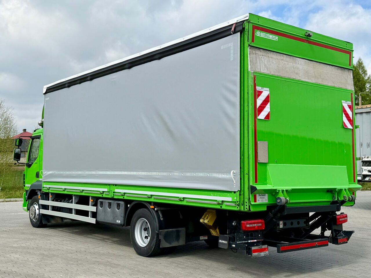DAF LF 290 / BURTO - FIRANKA / WINDA / ŁADOWNOŚĆ 8572 KG / AUTOMAT / 280 TYŚ KM / 2020 ROK - Camión lona: foto 3 DAF LF 290 / BURTO - FIRANKA / WINDA / ŁADOWNOŚĆ 8572 KG / AUTOMAT / 280 TYŚ KM / 2020 ROK - Camión lona: foto 3