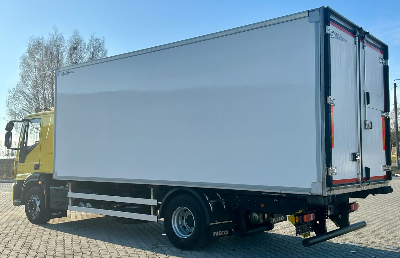 IVECO EUROCARGO 160-280 / CHŁODNIA / 6.1 M DŁUGOŚCI / 15 EUROPALET / AUTOMAT / SYPIALKA / NISKI PRZEBIEG / 16 TON DMC / CARRIER SPALINOWO - ELEKTRYCZNY / 2018 ROK - Frigorífico camión: foto 4 IVECO EUROCARGO 160-280 / CHŁODNIA / 6.1 M DŁUGOŚCI / 15 EUROPALET / AUTOMAT / SYPIALKA / NISKI PRZEBIEG / 16 TON DMC / CARRIER SPALINOWO - ELEKTRYCZNY / 2018 ROK - Frigorífico camión: foto 4