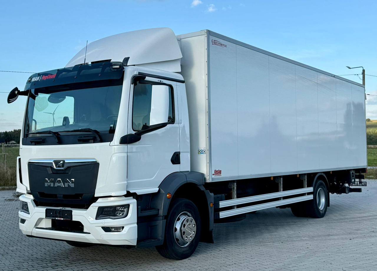 MAN TGM 15.290 / CHŁODNIA / WINDA / 8.3 M DŁUGOŚCI / 20 EUROPALET / THERMO KING / +30/-30 / AUTOMAT / 2021 ROK / SERWISOWANY - Frigorífico camión: foto 2 MAN TGM 15.290 / CHŁODNIA / WINDA / 8.3 M DŁUGOŚCI / 20 EUROPALET / THERMO KING / +30/-30 / AUTOMAT / 2021 ROK / SERWISOWANY - Frigorífico camión: foto 2