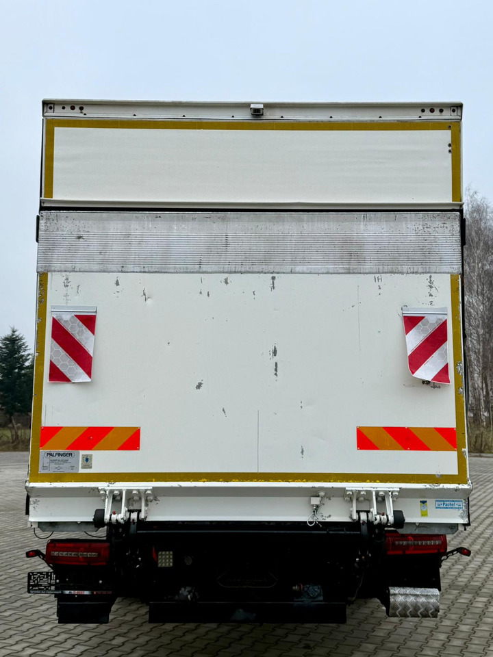 MAN TGM 15.290 / IZOTERMA / WINDA / 18 PALET / AUTOMAT / SYPIALKA / - Isotérmico camión: foto 5 MAN TGM 15.290 / IZOTERMA / WINDA / 18 PALET / AUTOMAT / SYPIALKA / - Isotérmico camión: foto 5