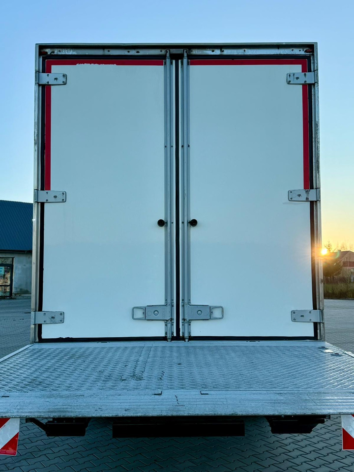 MERCEDES-BENZ ACTROS 1840 / CHŁODNIA / WINDA / 15 EUROPALET / 6.10 M DŁUGOŚCI / DUŻA KABINA / AUTOMAT / SPROWADZONY / SERWISOWANY / EURO 6 - Frigorífico camión: foto 5 MERCEDES-BENZ ACTROS 1840 / CHŁODNIA / WINDA / 15 EUROPALET / 6.10 M DŁUGOŚCI / DUŻA KABINA / AUTOMAT / SPROWADZONY / SERWISOWANY / EURO 6 - Frigorífico camión: foto 5