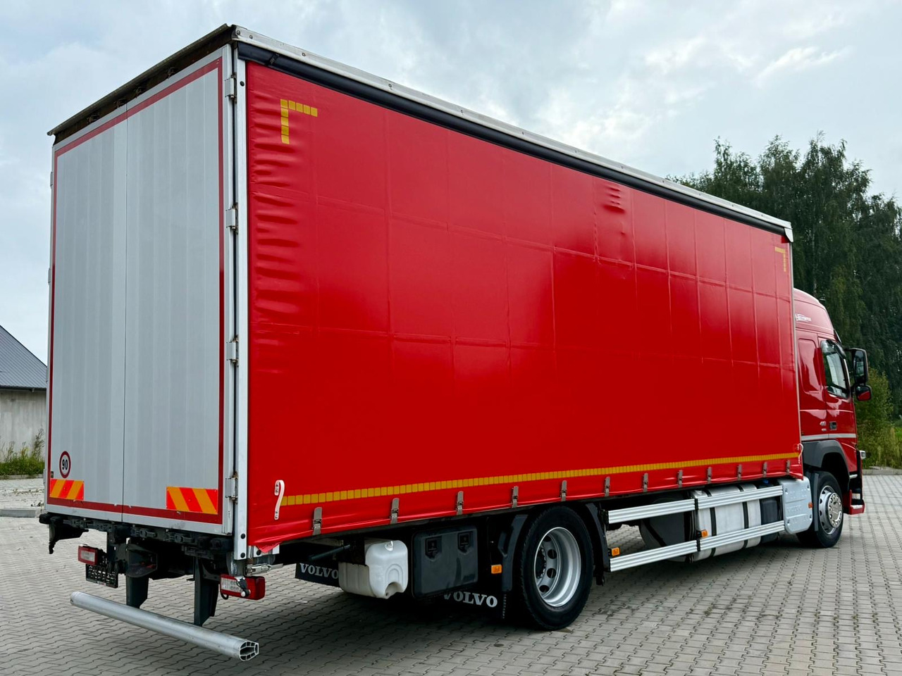 VOLVO FM 410 / FIRANKA / 18 EUROPALET / AUTOMAT / SYPIALKA / SPROWADZONE / 2017 ROK - Camión lona: foto 4 VOLVO FM 410 / FIRANKA / 18 EUROPALET / AUTOMAT / SYPIALKA / SPROWADZONE / 2017 ROK - Camión lona: foto 4