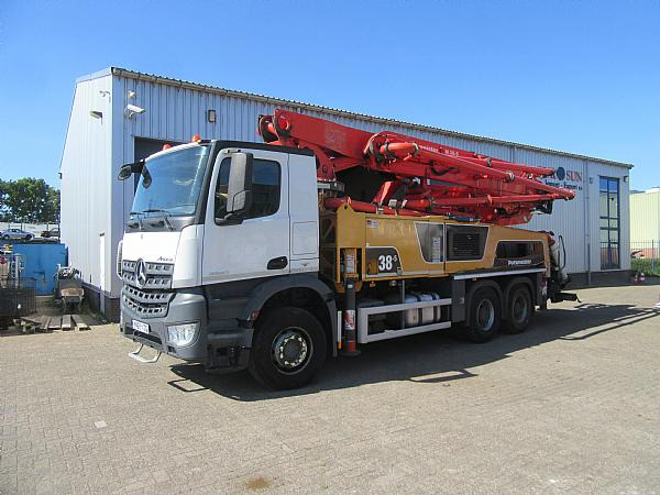 2015 PUTZMEISTER M38/5 AROCS 6x4 - Bomba de hormigón: foto 1 2015 PUTZMEISTER M38/5 AROCS 6x4 - Bomba de hormigón: foto 1