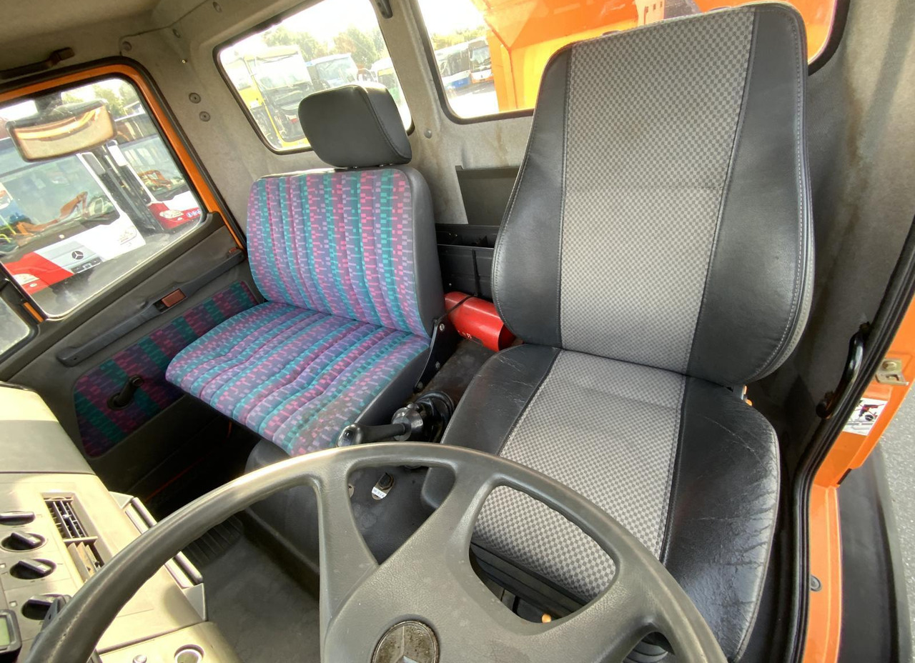Camión con plataforma elevadora Mercedes-Benz 1117: foto 11