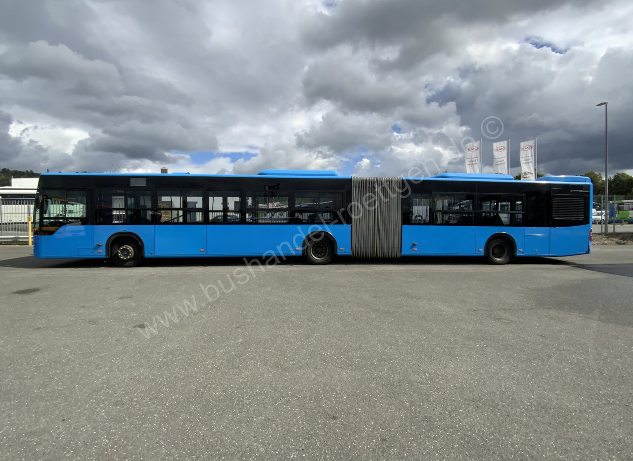 Autobús articulado Mercedes-Benz Conecto G: foto 6