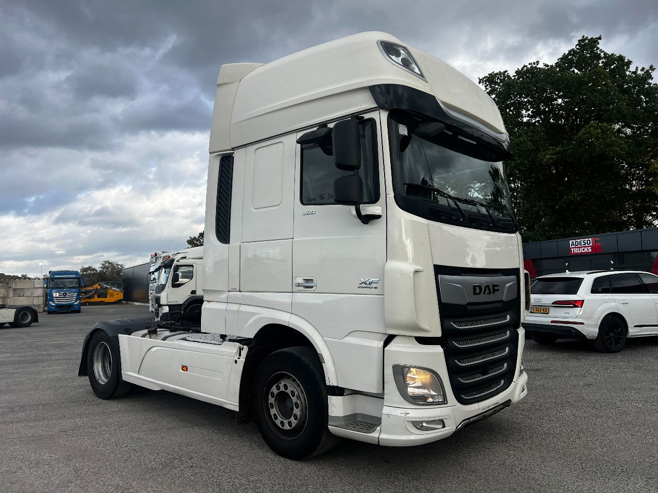 DAF XF 460 SSC, Retarder, Full spoiler - Cabeza tractora: foto 2 DAF XF 460 SSC, Retarder, Full spoiler - Cabeza tractora: foto 2