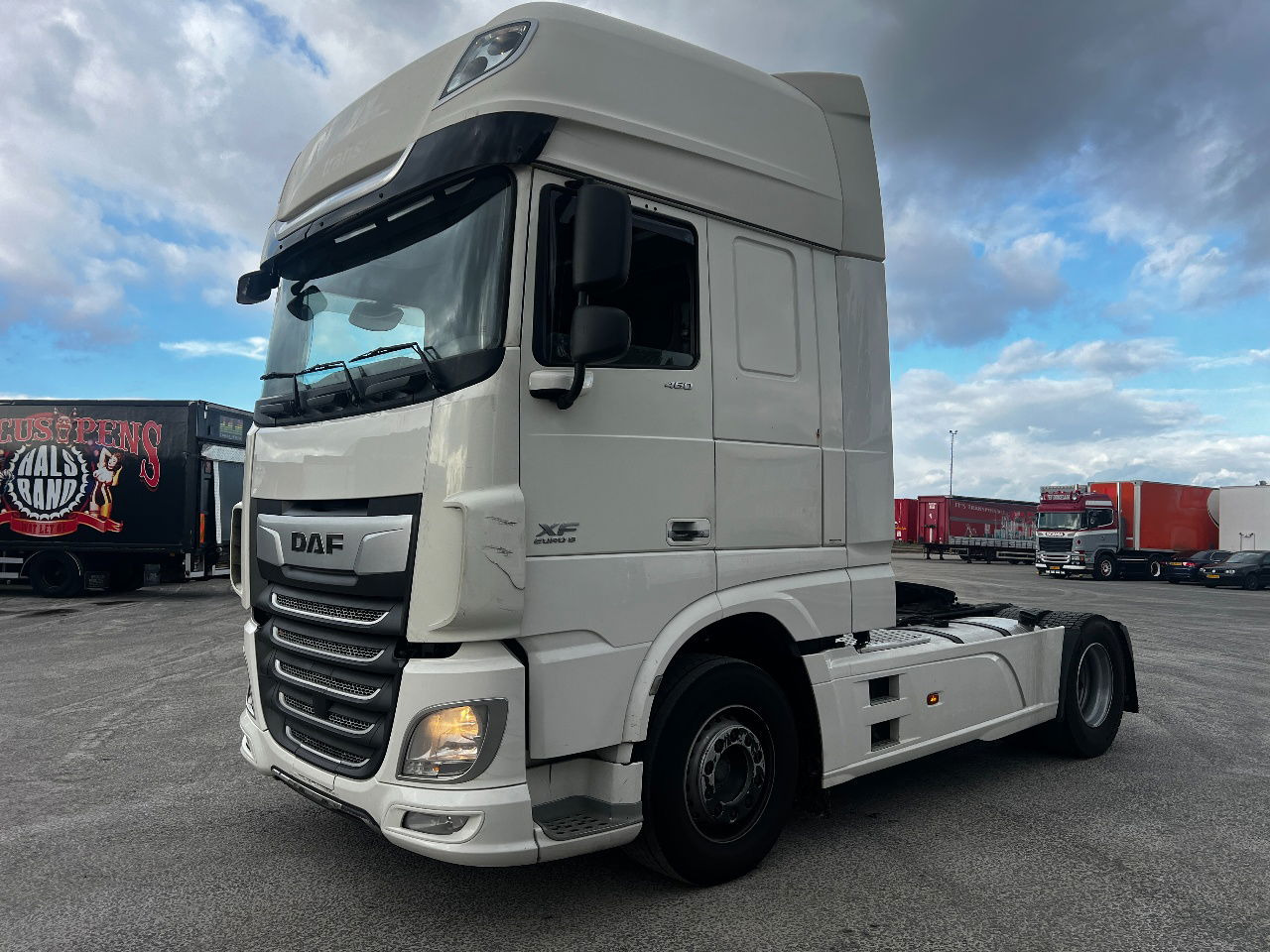 DAF XF 460 SSC, Retarder, Full spoiler - Cabeza tractora: foto 1 DAF XF 460 SSC, Retarder, Full spoiler - Cabeza tractora: foto 1