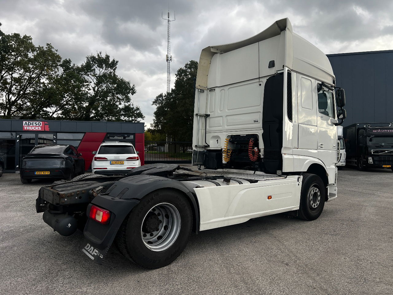 DAF XF 460 SSC, Retarder, Full spoiler - Cabeza tractora: foto 3 DAF XF 460 SSC, Retarder, Full spoiler - Cabeza tractora: foto 3