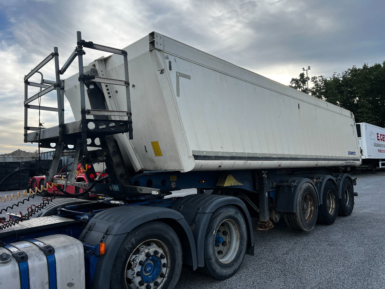Schmitz Cargobull Gotha 27m3, SAF, ALU - Volquete semirremolque: foto 2 Schmitz Cargobull Gotha 27m3, SAF, ALU - Volquete semirremolque: foto 2