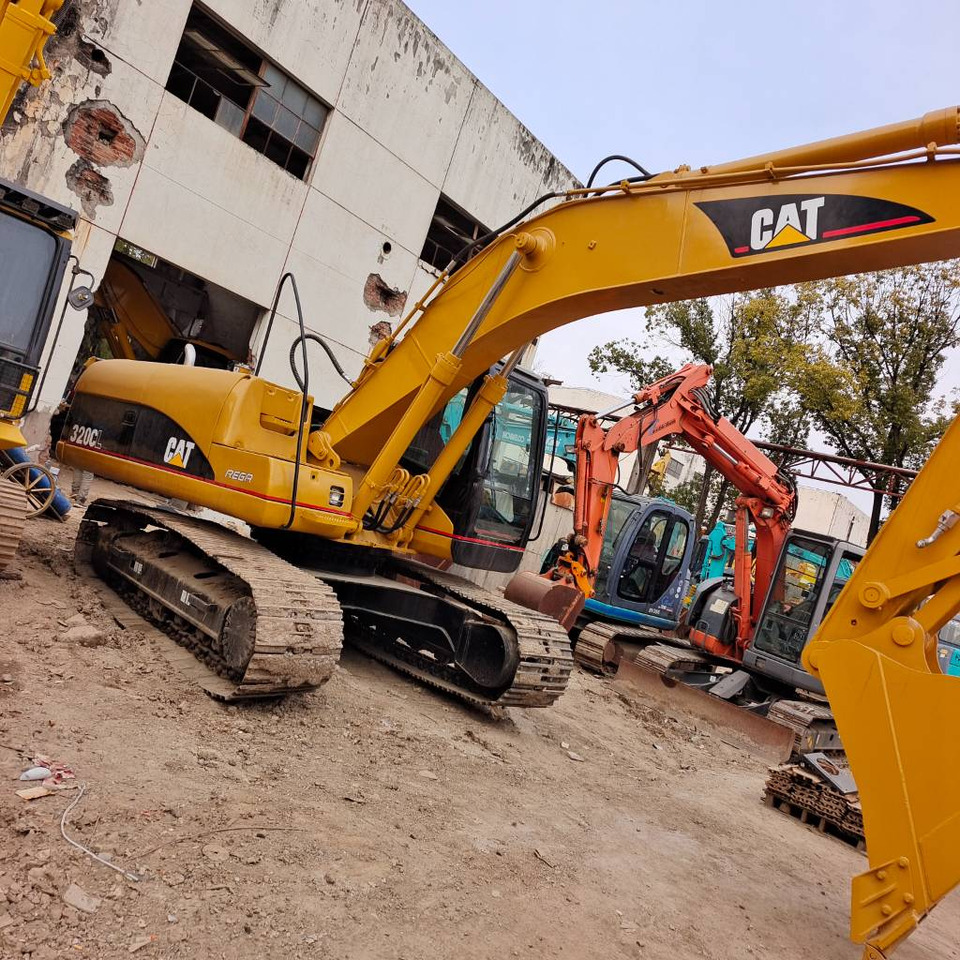 CAT 320 C L - Excavadora de cadenas: foto 2 CAT 320 C L - Excavadora de cadenas: foto 2