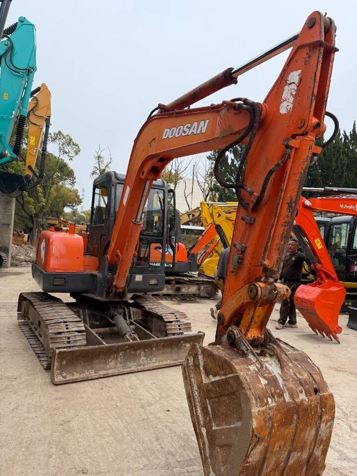 Doosan DH 55 We have excavators of all brands and all t - Excavadora de cadenas: foto 2 Doosan DH 55 We have excavators of all brands and all t - Excavadora de cadenas: foto 2