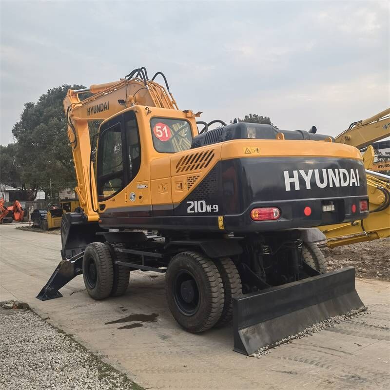 Hyundai 210w-9T 100% Korea brand - Excavadora de ruedas: foto 1 Hyundai 210w-9T 100% Korea brand - Excavadora de ruedas: foto 1