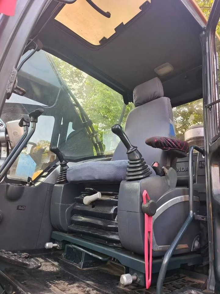 Hyundai 305 LC-9S - Excavadora de cadenas: foto 4 Hyundai 305 LC-9S - Excavadora de cadenas: foto 4