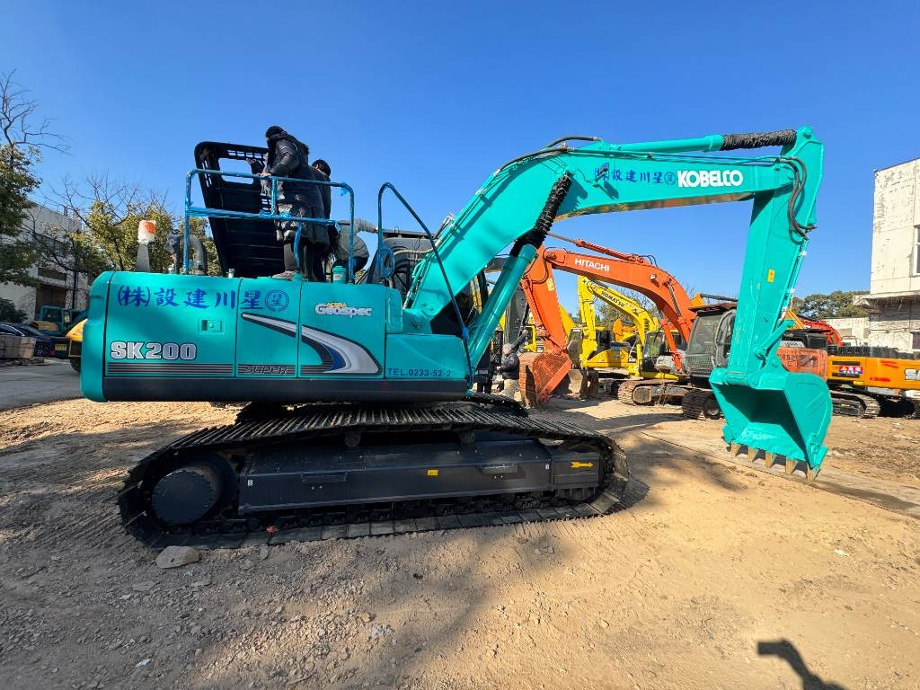 Kobelco SK 200 - Excavadora de cadenas: foto 1 Kobelco SK 200 - Excavadora de cadenas: foto 1