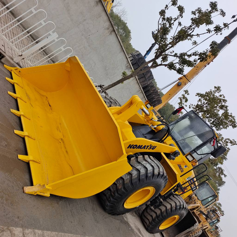 Komatsu WA 380-3 - Cargadora de ruedas: foto 5 Komatsu WA 380-3 - Cargadora de ruedas: foto 5