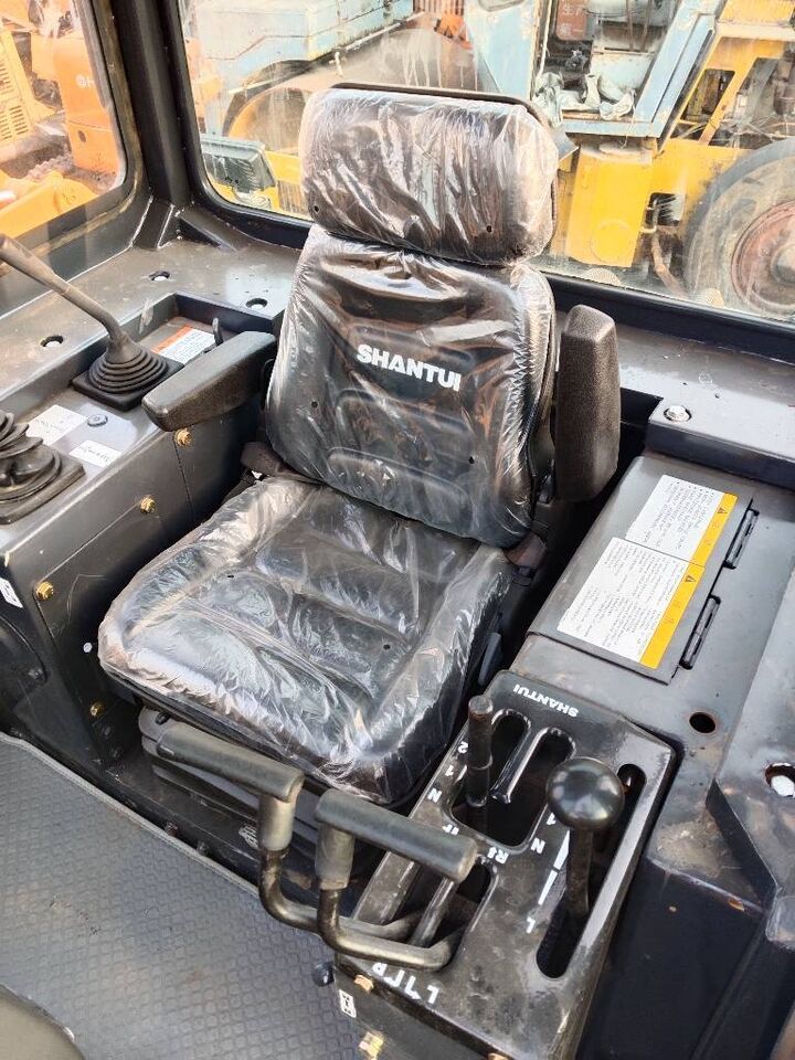 Shantui SD 16 3000 units machines in stock - Bulldozer: foto 4 Shantui SD 16 3000 units machines in stock - Bulldozer: foto 4
