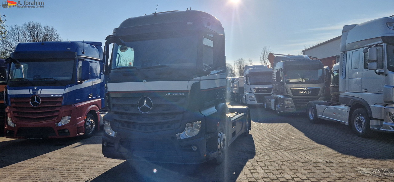 Mercedes-Benz 1840 Actros, 3x vorhanden, identisch - Cabeza tractora: foto 1 Mercedes-Benz 1840 Actros, 3x vorhanden, identisch - Cabeza tractora: foto 1