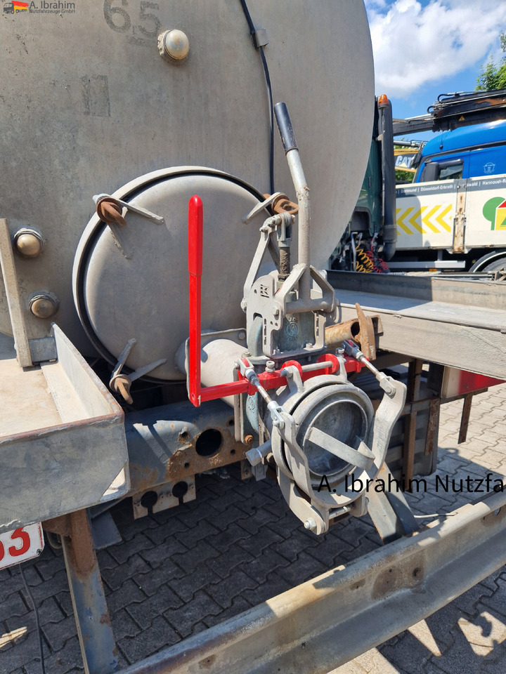 Daf CF 290 Wassertank 13500 L, Tank verzinkt Vorlauf- Lift- Lenkachse - Cisterna camión: foto 5 Daf CF 290 Wassertank 13500 L, Tank verzinkt Vorlauf- Lift- Lenkachse - Cisterna camión: foto 5