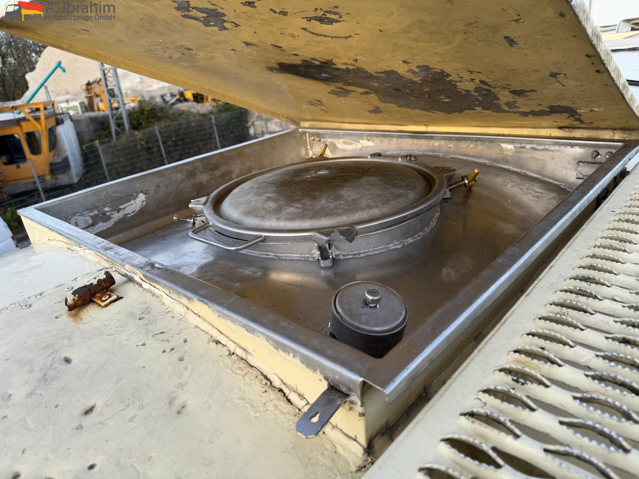 Feldbinder Lebensmittel Tank Container 26500 L | 2 Kammern | Heizung | 20 ft | Edelstahl | - Cisterna semirremolque: foto 5 Feldbinder Lebensmittel Tank Container 26500 L | 2 Kammern | Heizung | 20 ft | Edelstahl | - Cisterna semirremolque: foto 5