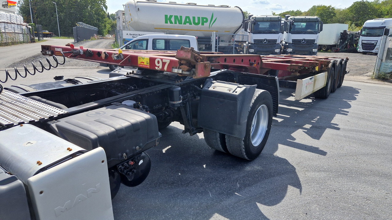 Krone SD Containerchassis 2x 20, 30, 40 ft deutscher Auflieger, ausziehbar - Portacontenedore/ Intercambiable semirremolque: foto 1 Krone SD Containerchassis 2x 20, 30, 40 ft deutscher Auflieger, ausziehbar - Portacontenedore/ Intercambiable semirremolque: foto 1