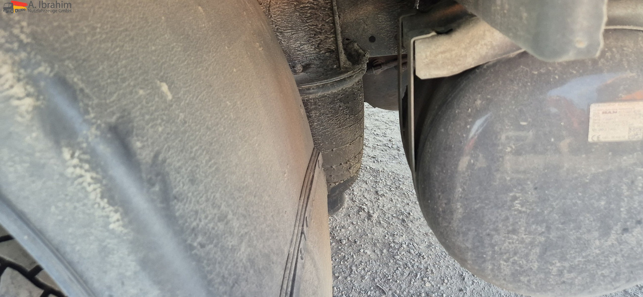 MAN TGL 8.160 4x2 Brotkoffer mit Kühlfach nicht fahrbereit ! nicht rollfähig - Frigorífico furgoneta: foto 4 MAN TGL 8.160 4x2 Brotkoffer mit Kühlfach nicht fahrbereit ! nicht rollfähig - Frigorífico furgoneta: foto 4