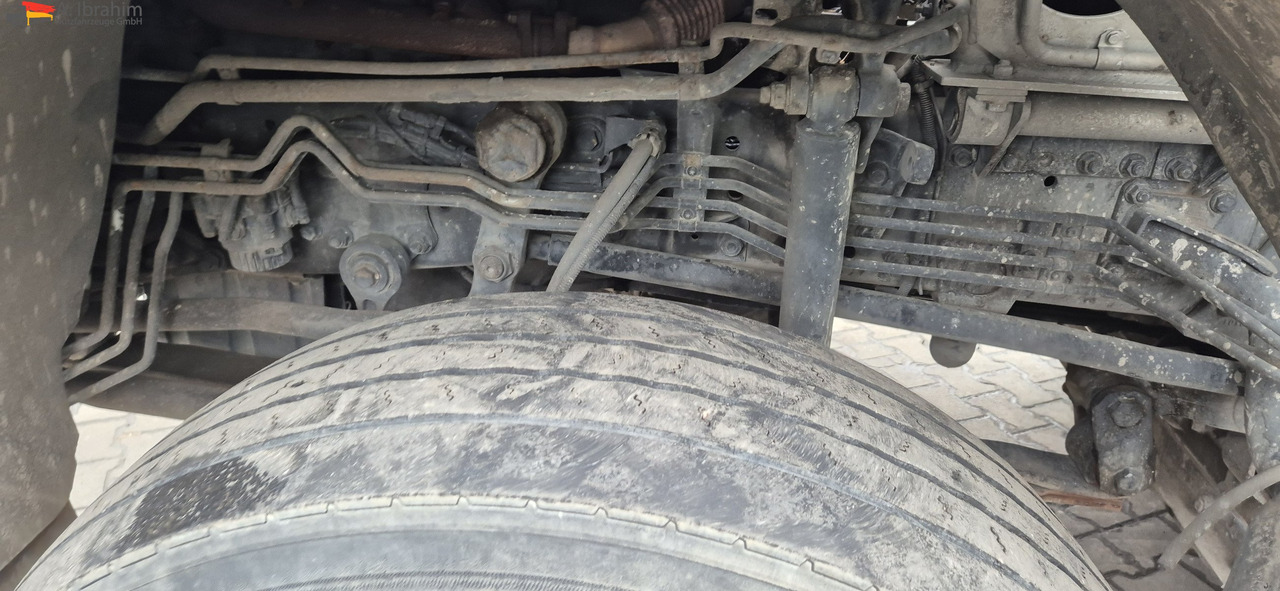 Mercedes-Benz 3241 PM 21-3 Liebherr 7 cbm PUMI Putzmeister Liebherr - Camión hormigonera con bomba: foto 5 Mercedes-Benz 3241 PM 21-3 Liebherr 7 cbm PUMI Putzmeister Liebherr - Camión hormigonera con bomba: foto 5