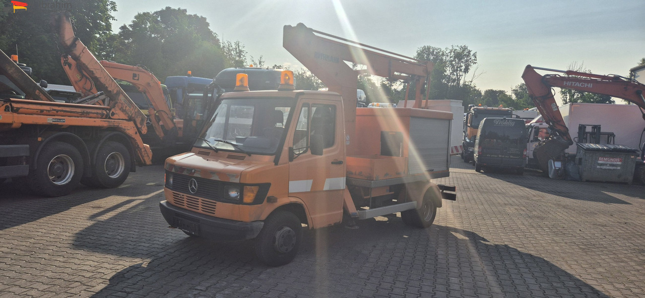 Mercedes-Benz 410D Ruthmann KL 90 Topzustand UVV gültig - Camión con plataforma elevadora: foto 1 Mercedes-Benz 410D Ruthmann KL 90 Topzustand UVV gültig - Camión con plataforma elevadora: foto 1